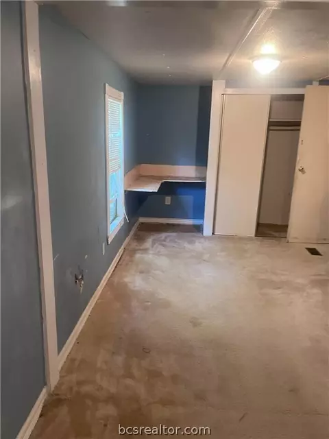 711 N Sharp St, Franklin, TX 77856 photo 28