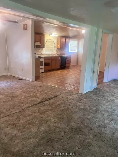 711 N Sharp St, Franklin, TX 77856 photo 17