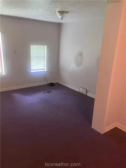 711 N Sharp St, Franklin, TX 77856 photo 26