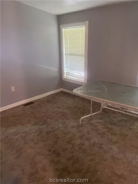 711 N Sharp St, Franklin, TX 77856 photo 19