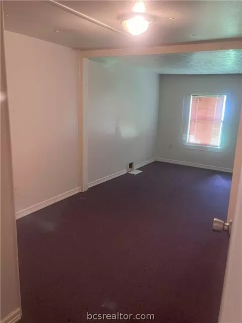 711 N Sharp St, Franklin, TX 77856 photo 24