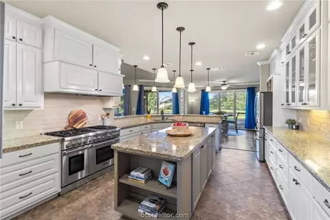 7300 Limestone Ct, Bryan, TX 77808 photo 12