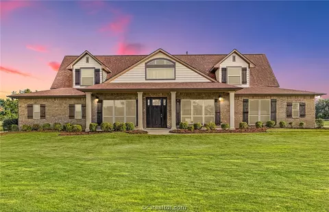 7300 Limestone Ct, Bryan, TX 77808