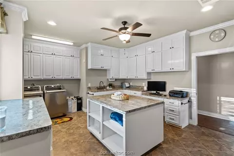 7300 Limestone Ct, Bryan, TX 77808 photo 25