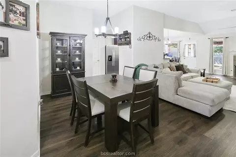 1715 Summerwood Loop, Bryan, TX 77807 photo 5