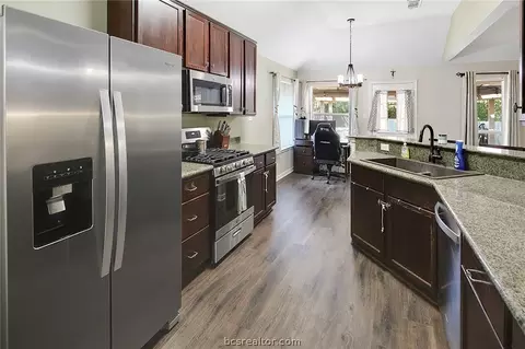 1715 Summerwood Loop, Bryan, TX 77807 photo 16
