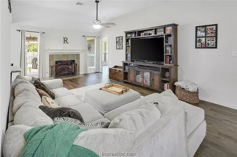 1715 Summerwood Loop, Bryan, TX 77807 photo 8