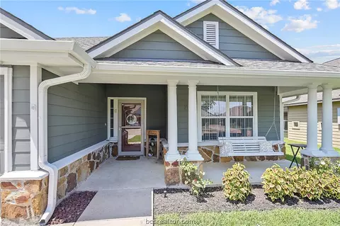 1715 Summerwood Loop, Bryan, TX 77807 photo 3