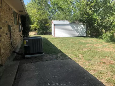 609 Avondale Ave, Bryan, TX 77802 photo 15
