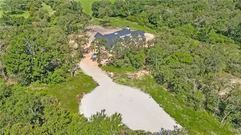 4382 Berkshire Trl, Franklin, TX 77856