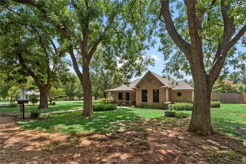 417 N Hamburg St, Bremond, TX 76629