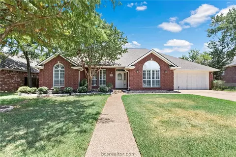 9307 Weslayan Ct, College Station, TX 77845