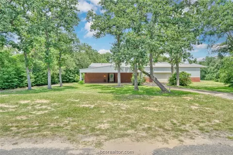 64 Piper Ln, Normangee, TX 77871