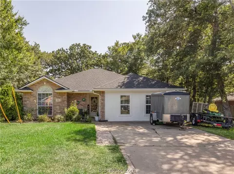 212 Copper Falls Dr, Bryan, TX 77803