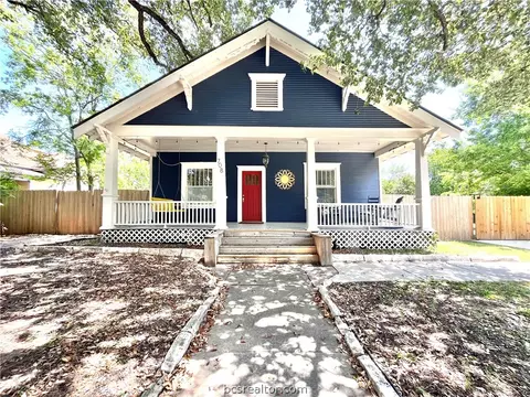 708 E 27th St E, Bryan, TX 77803