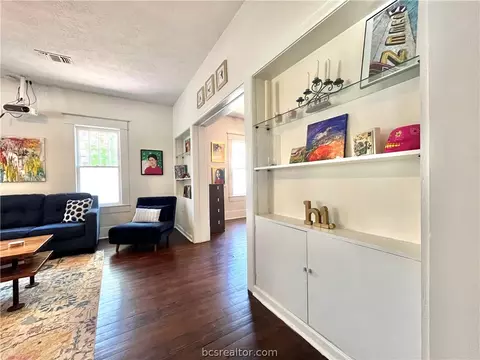 708 E 27th St E, Bryan, TX 77803 photo 3