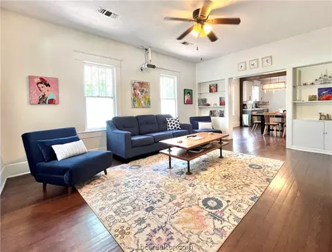 708 E 27th St E, Bryan, TX 77803 photo 2