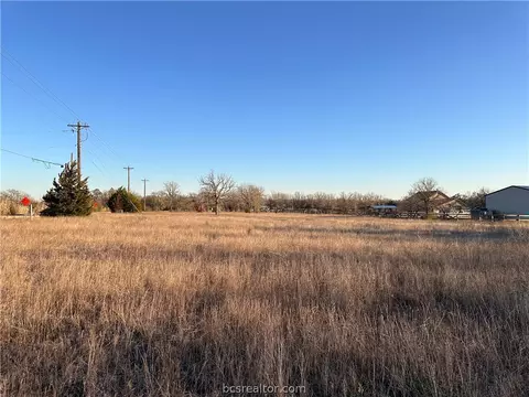 5000 Wallis Rd, Bryan, TX 77808