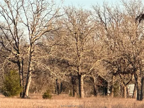 5078 Wallis Rd, Bryan, TX 77808 photo 4