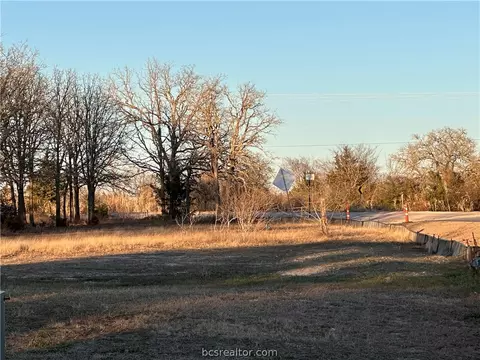 5078 Wallis Rd, Bryan, TX 77808 photo 8