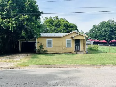 504 N Temple St, Caldwell, TX 77836