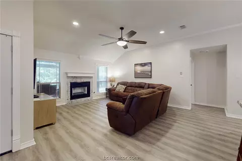 4902 Brompton Ln, Bryan, TX 77802 photo 11