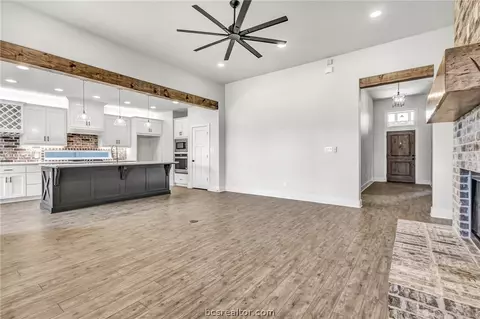 3044 Teller Dr, Bryan, TX 77808 photo 10