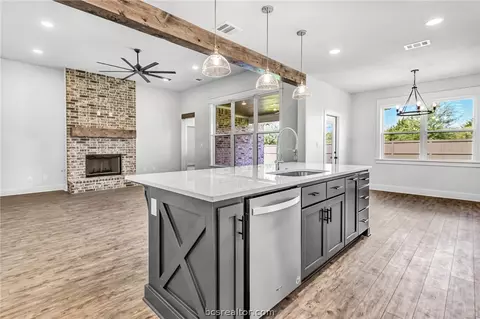 3044 Teller Dr, Bryan, TX 77808 photo 7