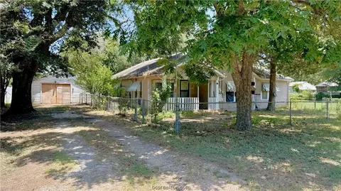 416 E Jack St, Bremond, TX 76629