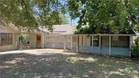 416 E Jack St, Bremond, TX 76629 photo 6