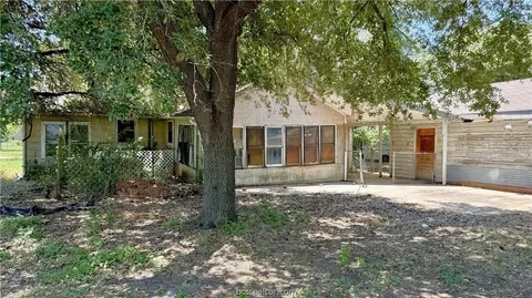 416 E Jack St, Bremond, TX 76629 photo 7