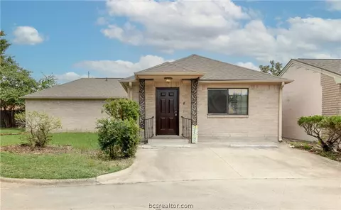 1816 Brothers Boulevard 4, College Station, TX 77845