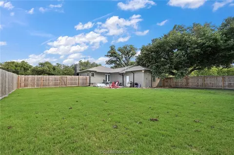 400 N E, Bryan, TX 77801 photo 17