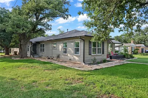 400 N E, Bryan, TX 77801 photo 18