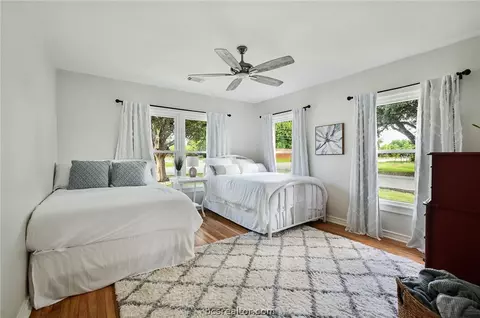 400 N E, Bryan, TX 77801 photo 13
