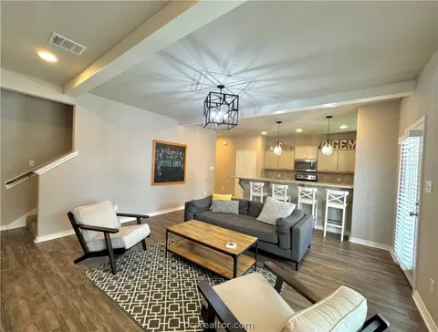 3409 Papa Bear Dr, College Station, TX 77845