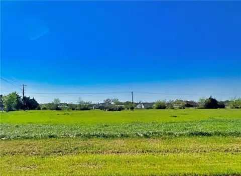 9867 Panther Creek Dr, Iola, TX 77861