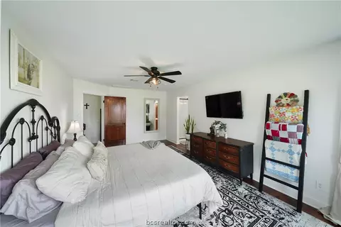 Bedroom - 38279 Fm 1488 Rd, Hempstead, TX 77445 photo 3 of 3