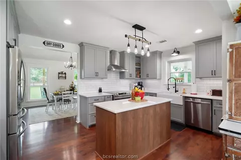 Kitchen - 38279 Fm 1488 Rd, Hempstead, TX 77445 photo 1 of 3