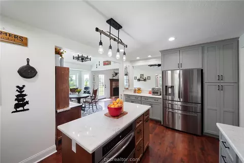 Kitchen - 38279 Fm 1488 Rd, Hempstead, TX 77445 photo 3 of 3