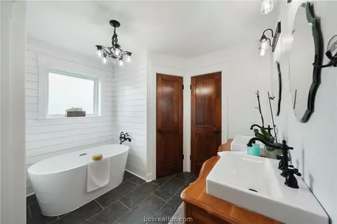 Bath - 38279 Fm 1488 Rd, Hempstead, TX 77445 photo 1 of 4
