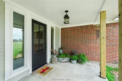 Exterior - 38279 Fm 1488 Rd, Hempstead, TX 77445 photo 4 of 7