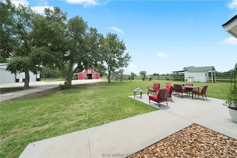 Exterior - 38279 Fm 1488 Rd, Hempstead, TX 77445 photo 5 of 7