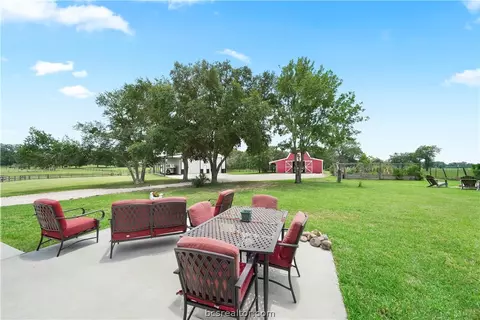 Exterior - 38279 Fm 1488 Rd, Hempstead, TX 77445 photo 6 of 7