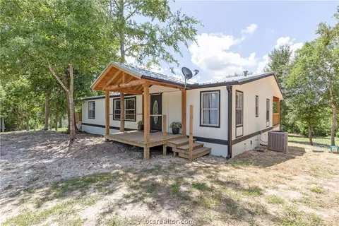 25366 Lake Ridge Drive Dr, Navasota, TX 77868