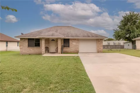 1625 Henry St, Bryan, TX 77803 photo 1