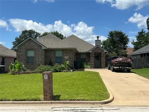 2402 Pleasant Rose Cir, Bryan, TX 77808