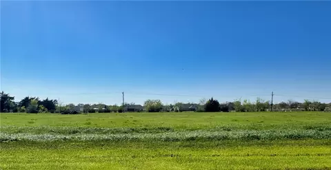 9891 Panther Creek Dr, Iola, TX 77861