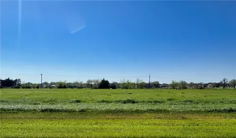 9917 Panther Creek Dr, Iola, TX 77861