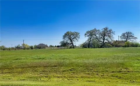 10105 Hidden Pond Dr, Iola, TX 77861